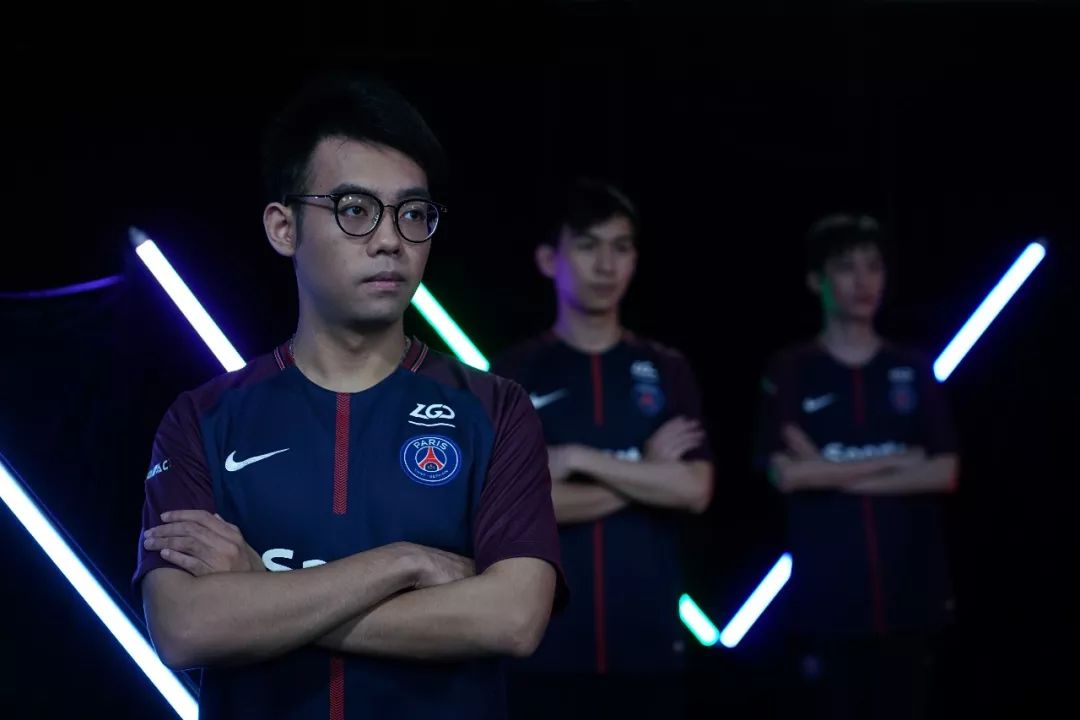 WBG公告：Theshy今日起飞准备归队，将进行14+7隔离